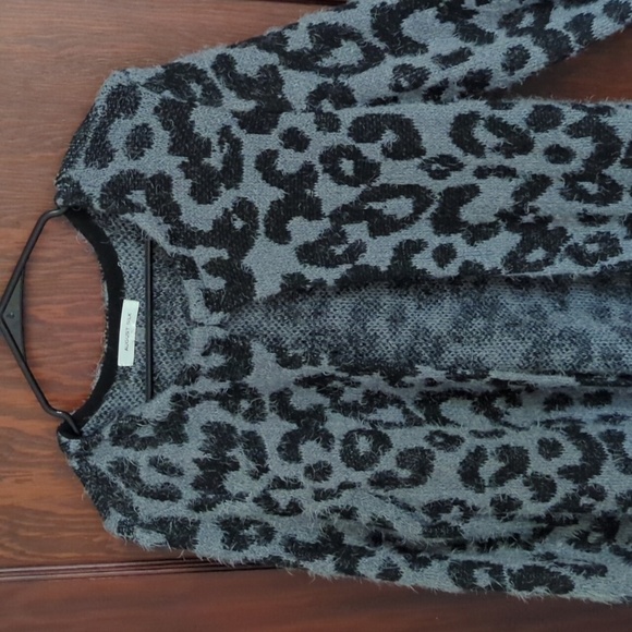August Silk Gray & Black Animal Print Long Sleeve Open Duster Cardigan Size Lg - Picture 2 of 7